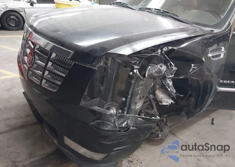 2013 Cadillac Escalade Esv Luxury z USA, uszkodzony, nr VIN 1GYS3HEF5DR129522